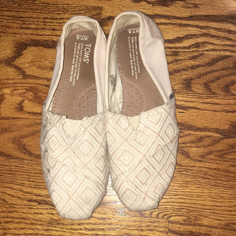 Adorable TOMS